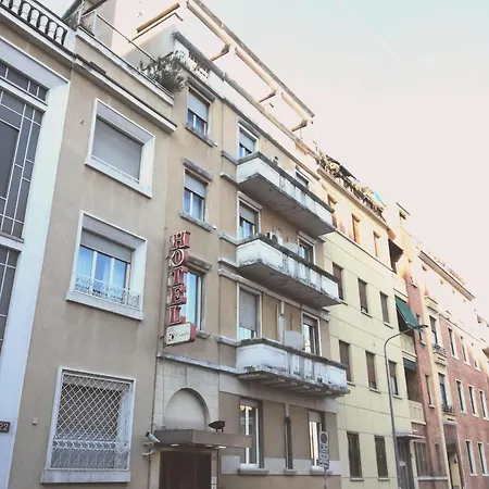 Corallo Hotel Milán